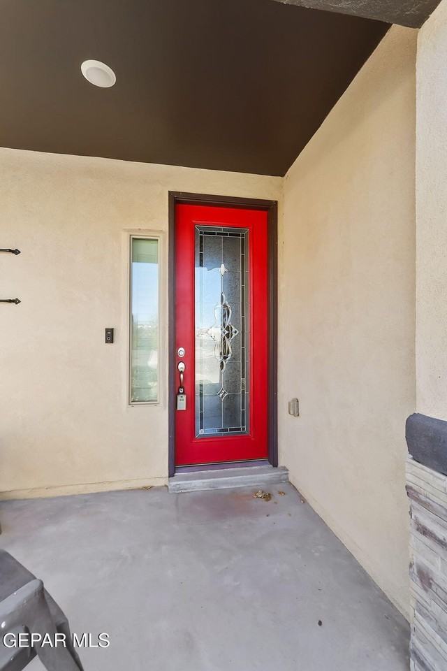 3921 Desert Dunes Dr - Photo 4 of 50