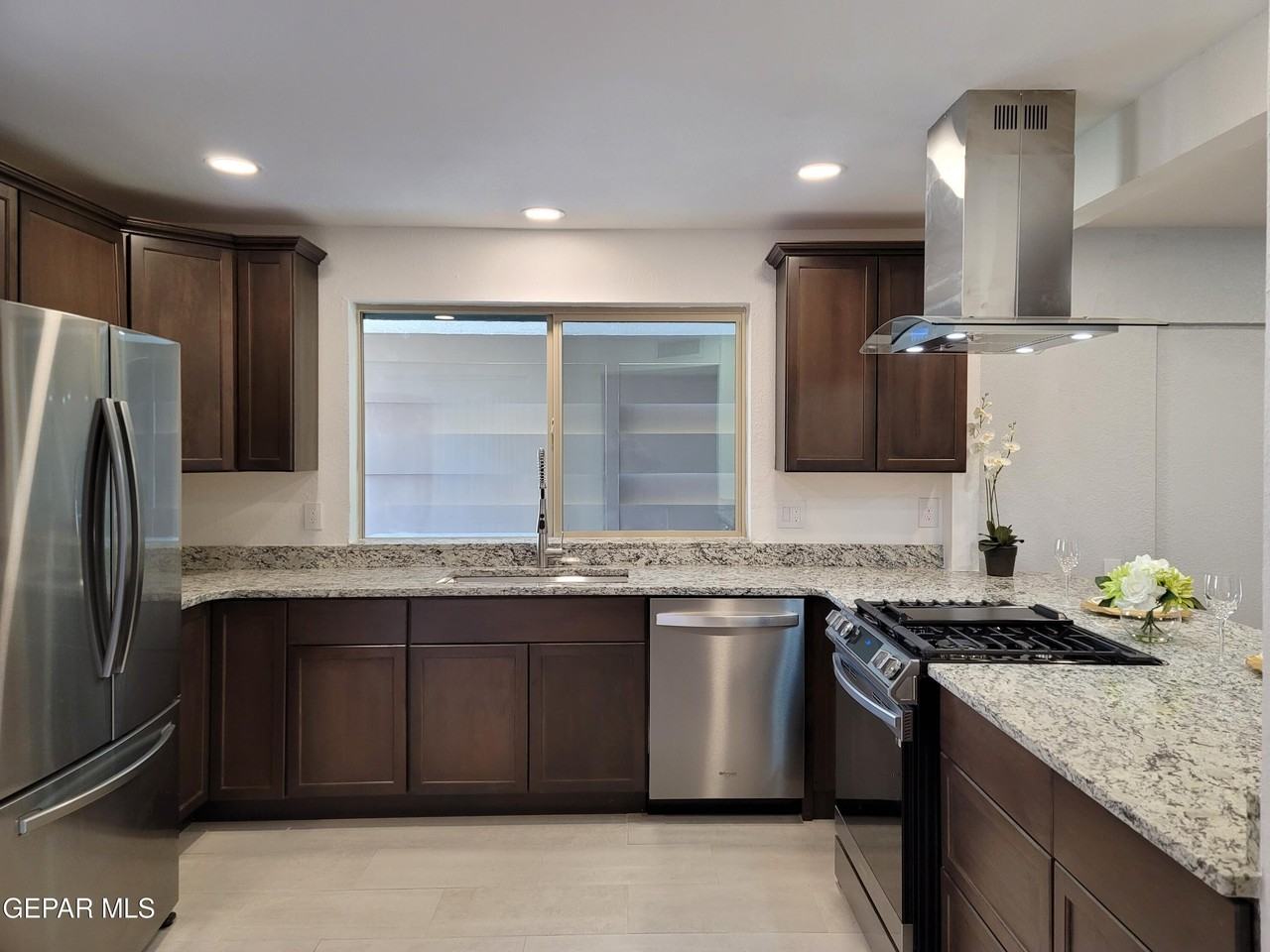 9820 Eloice Rd - Photo 6 of 50