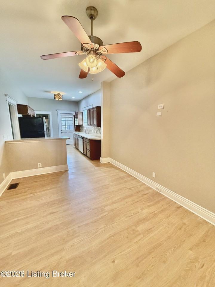 2125 Crittenden Dr - Photo 6 of 24