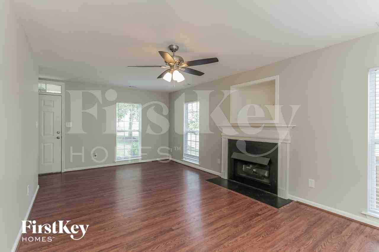 14024 Hatton Cross Dr - Photo 4 of 15