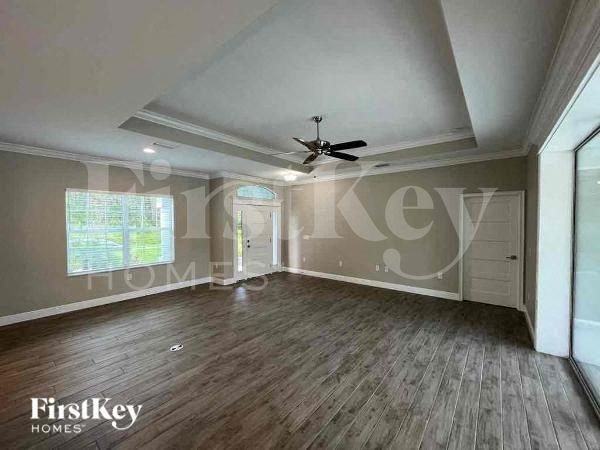 4099 Carver St - Photo 3 of 12