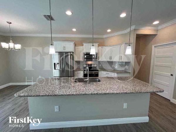 4099 Carver St - Photo 5 of 12