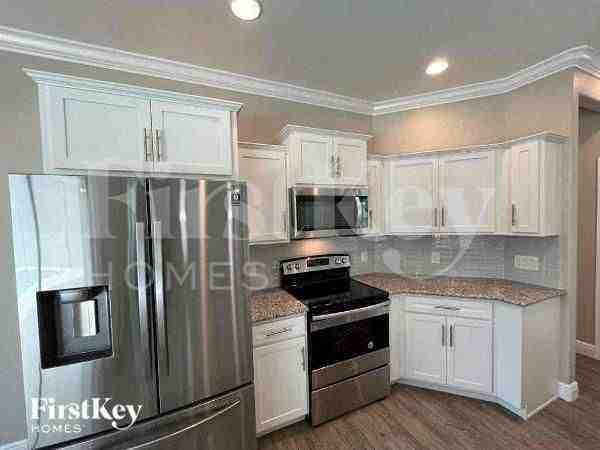 4099 Carver St - Photo 6 of 12
