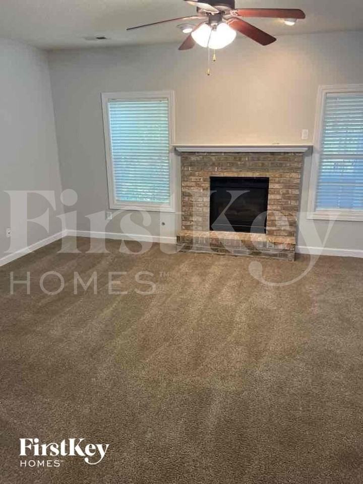 1117 Sassafras Trl - Photo 2 of 9