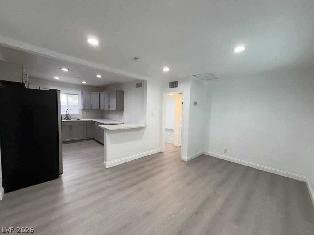 536 S 11th St #1 - Photo 4 of 8