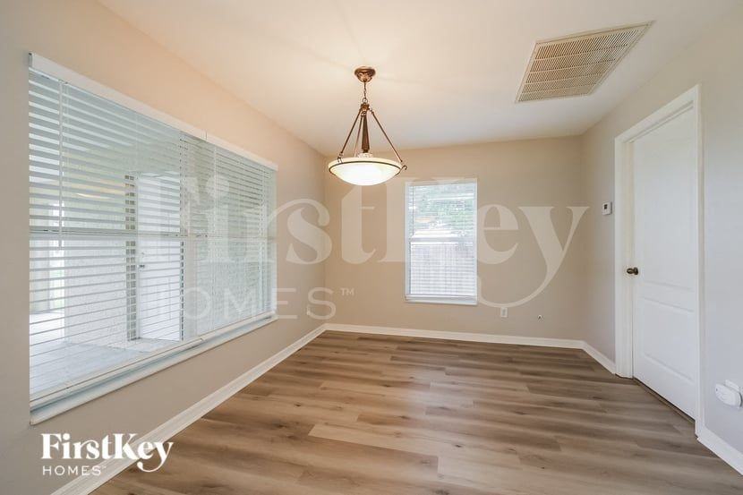 214 Nw 29th Ter - Photo 5 of 15