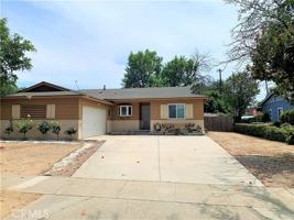 featured image of 1638 Grove Pl