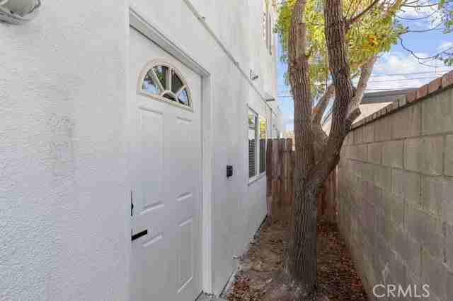 1578 San Bernardino Pl - Photo 2 of 8
