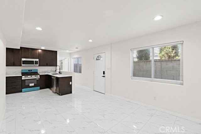 1578 San Bernardino Pl - Photo 4 of 8