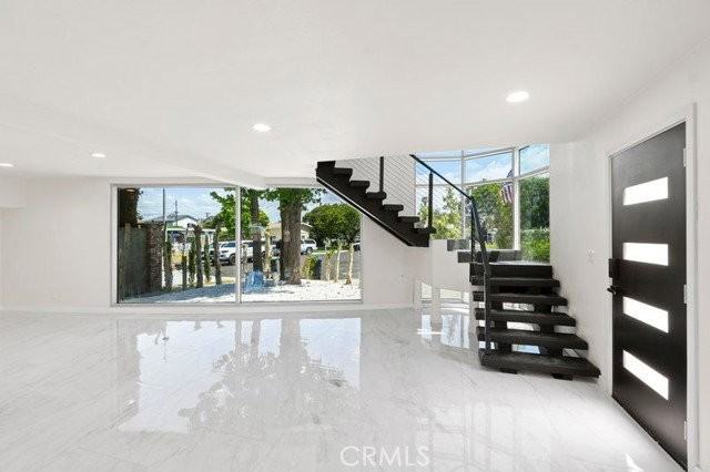 1580 San Bernardino Pl - Photo 3 of 8