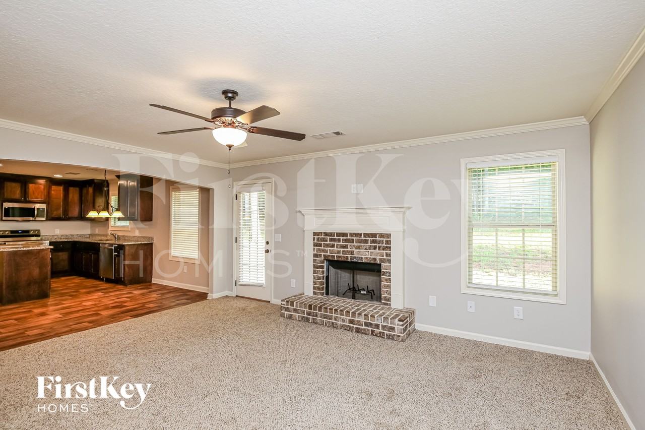 611 Peachtree Rd - Photo 3 of 16