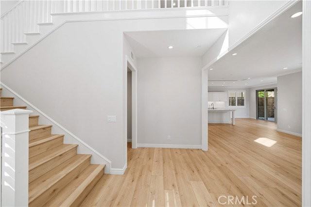 63 Darby - Photo 3 of 8