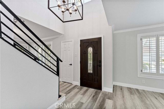 12 Dominguez St - Photo 2 of 8