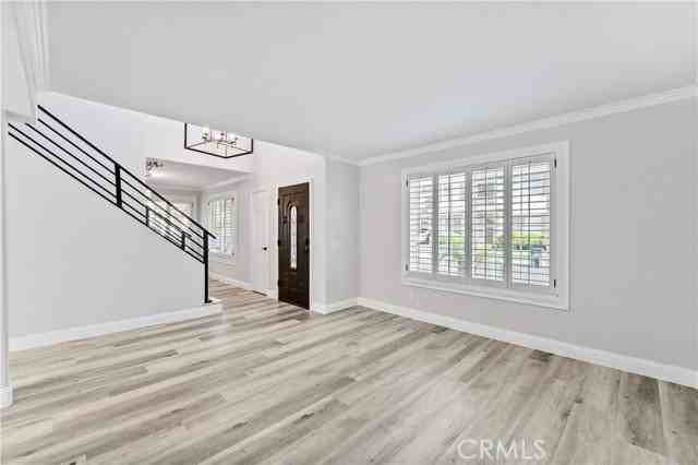 12 Dominguez St - Photo 3 of 8