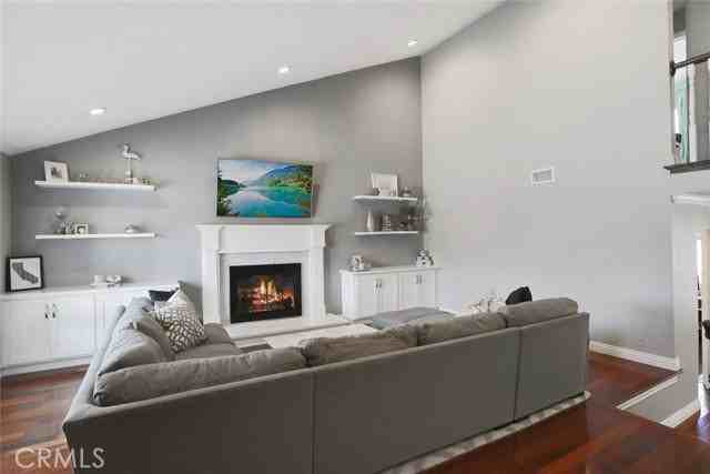 9831 Vicksburg Dr - Photo 2 of 8