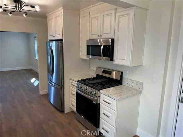 1597 San Bernardino Pl - Photo 3 of 8