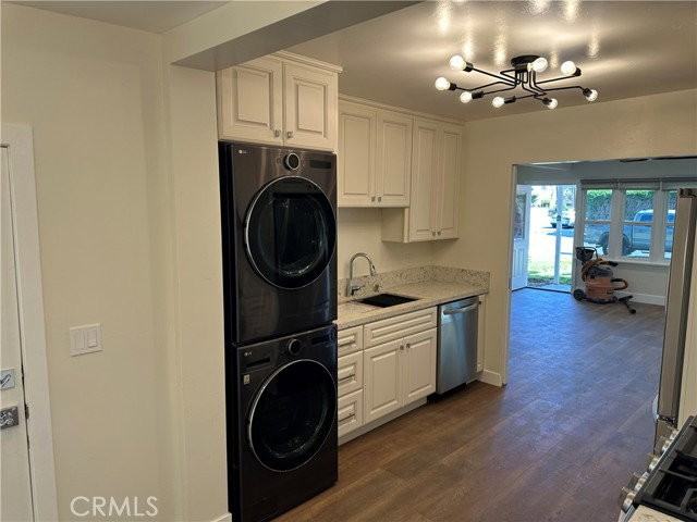 1597 San Bernardino Pl - Photo 4 of 8