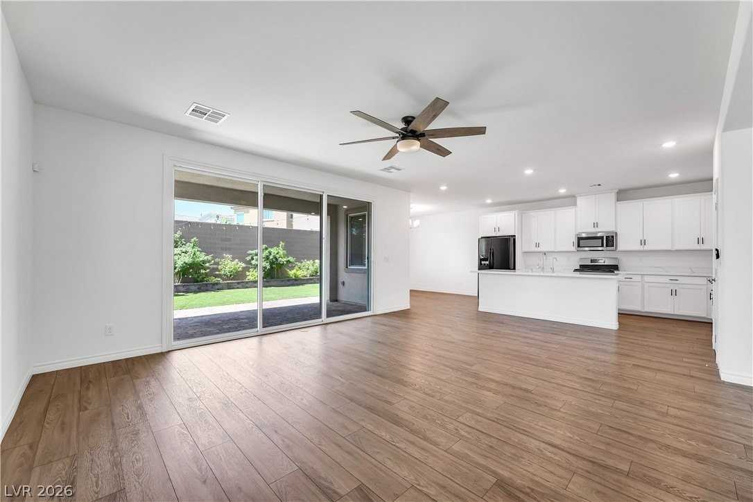 1611 Dire Wolf Ave - Photo 7 of 50