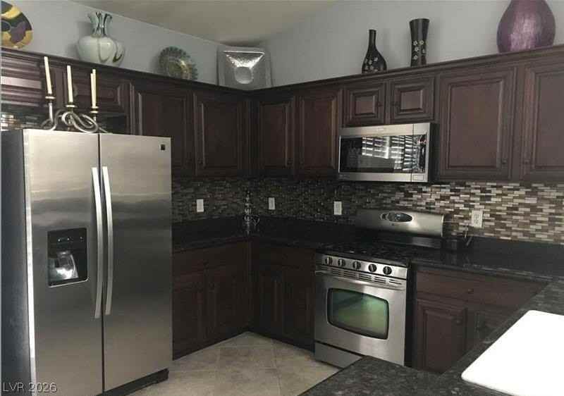 196 Spring Hollow Dr - Photo 6 of 11