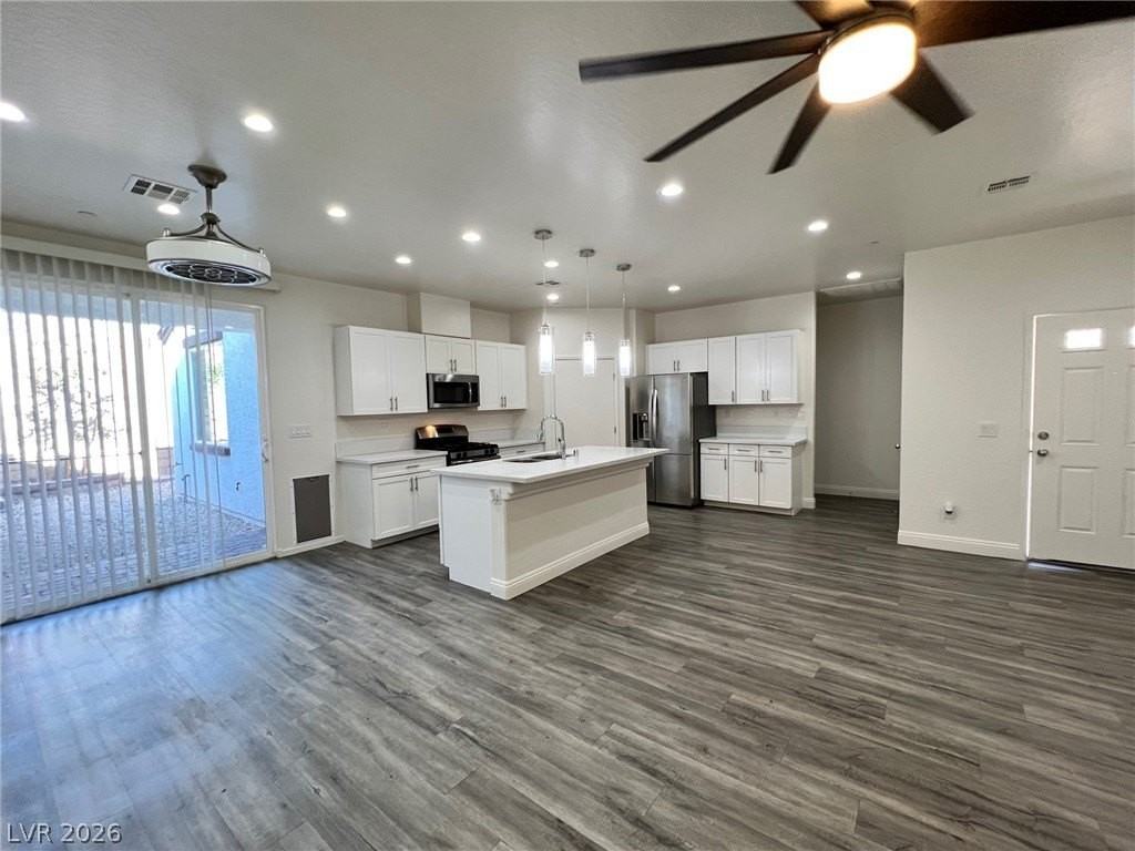 1586 Tilman Ln - Photo 4 of 20