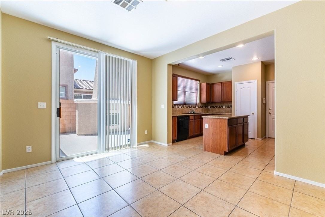 9022 College Green St - Photo 5 of 13