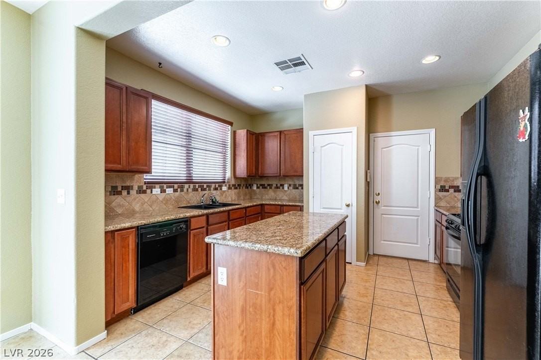 9022 College Green St - Photo 6 of 13