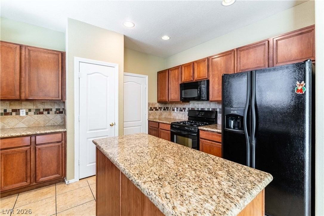 9022 College Green St - Photo 7 of 13