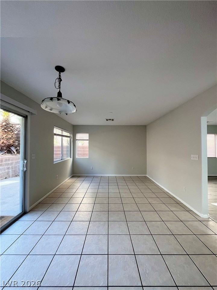 913 Toro Canyon Ln - Photo 4 of 14