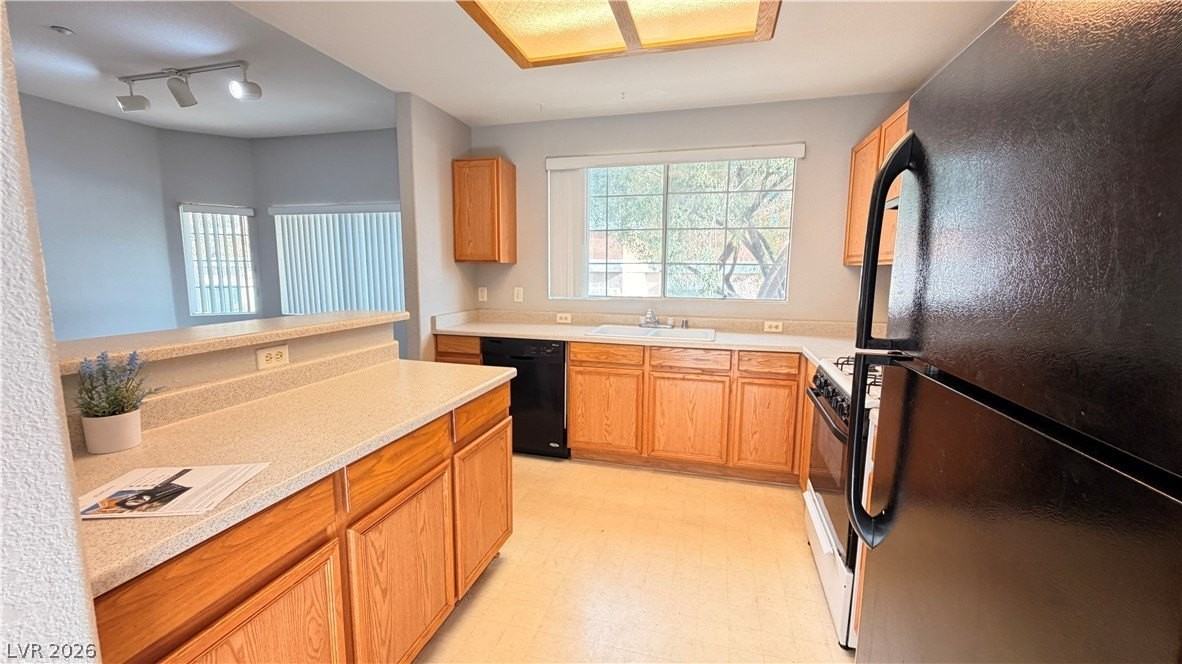 830 Carnegie St #1021 - Photo 3 of 28