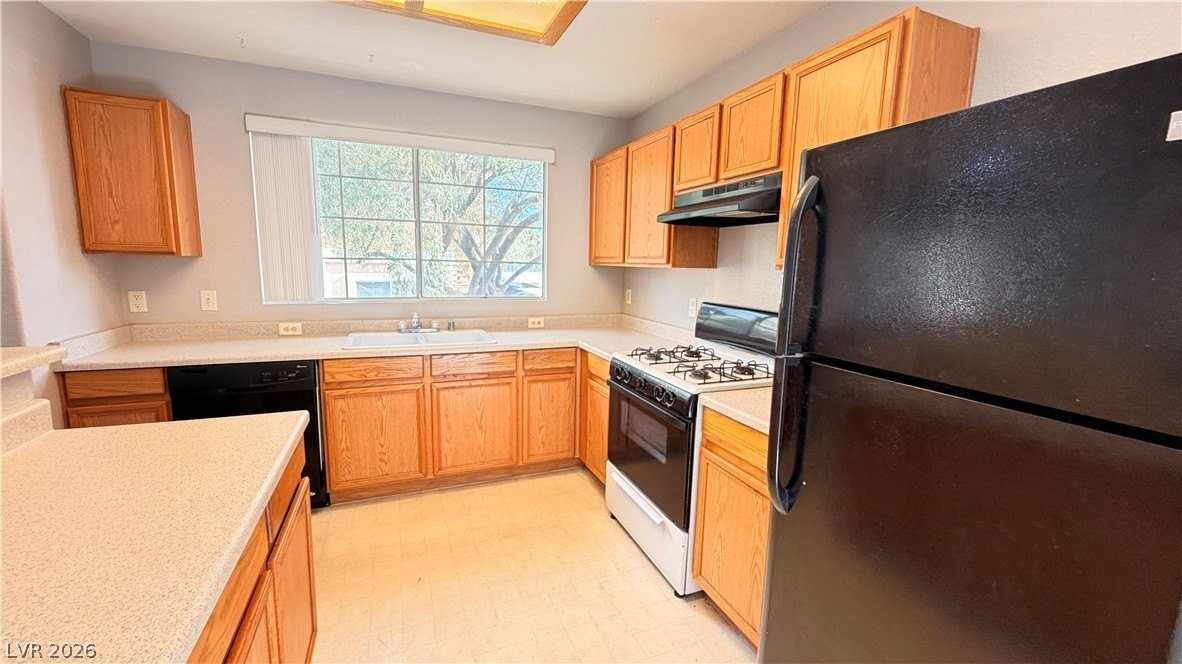 830 Carnegie St #1021 - Photo 4 of 28