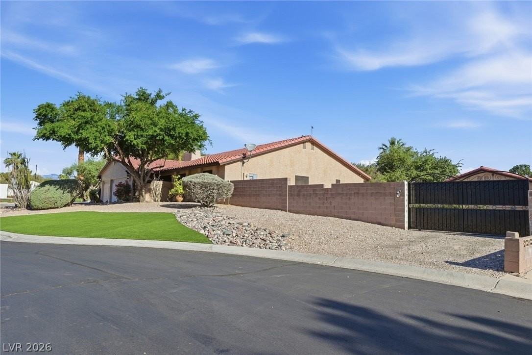 1410 S Monte Cristo Way - Photo 5 of 50