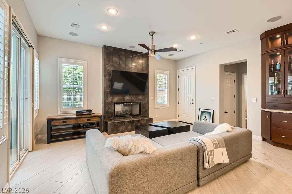 11280 Granite Ridge Dr #1055 - Photo 4 of 32