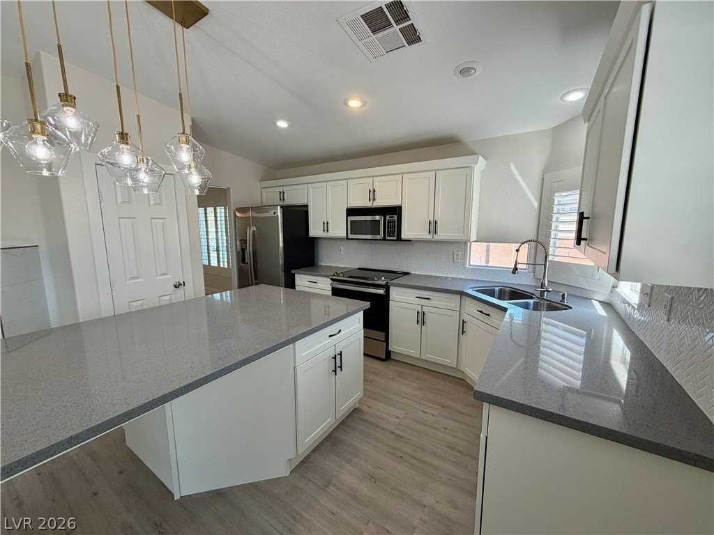 124 Lemongold St - Photo 6 of 19