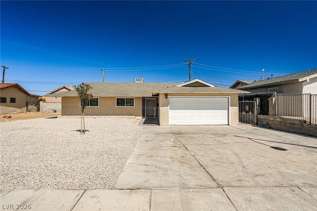 1320 Robin St - Photo 2 of 34