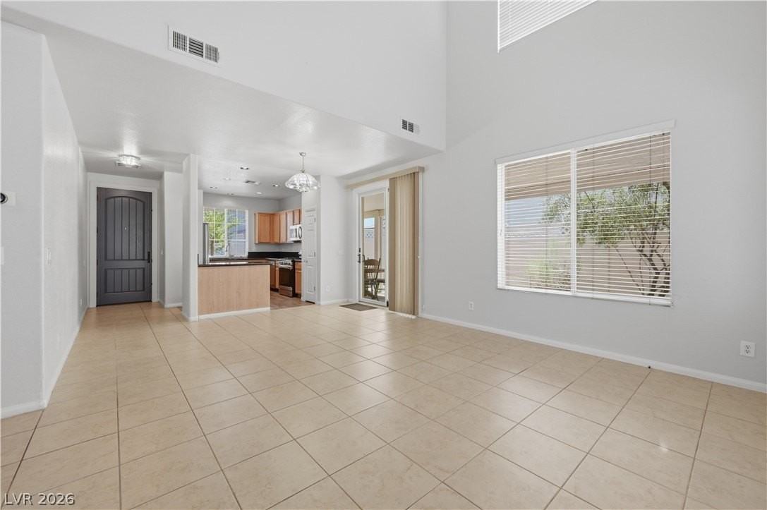 8315 Hunter Brook St - Photo 4 of 25