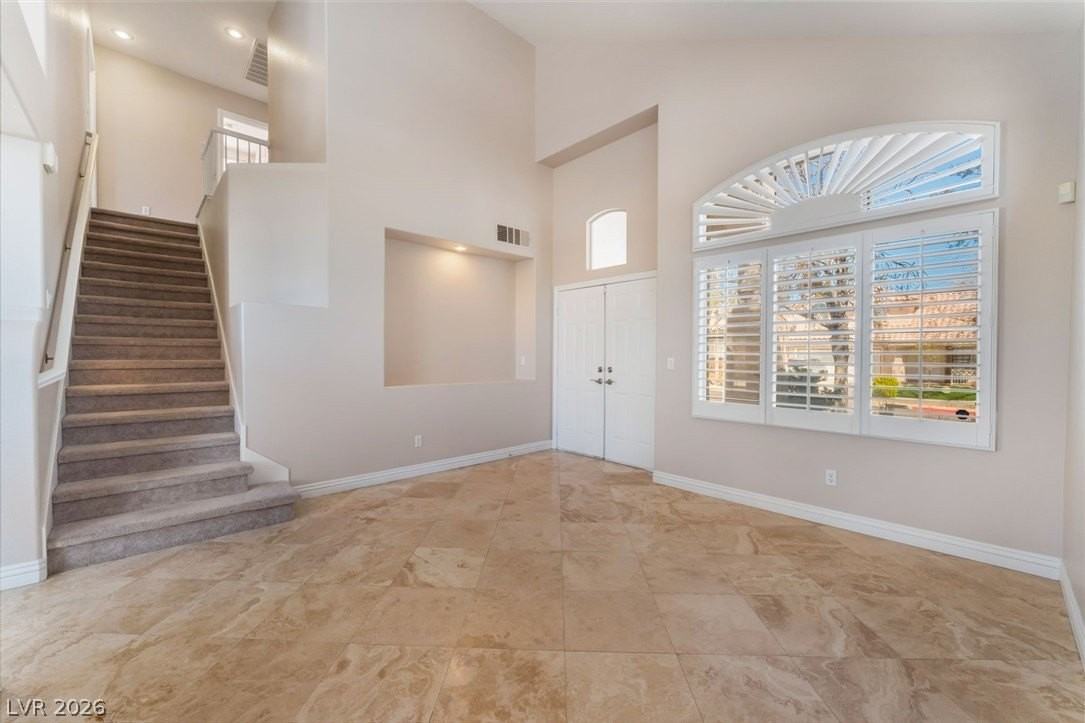 10401 Horseback Ridge Ave - Photo 3 of 23