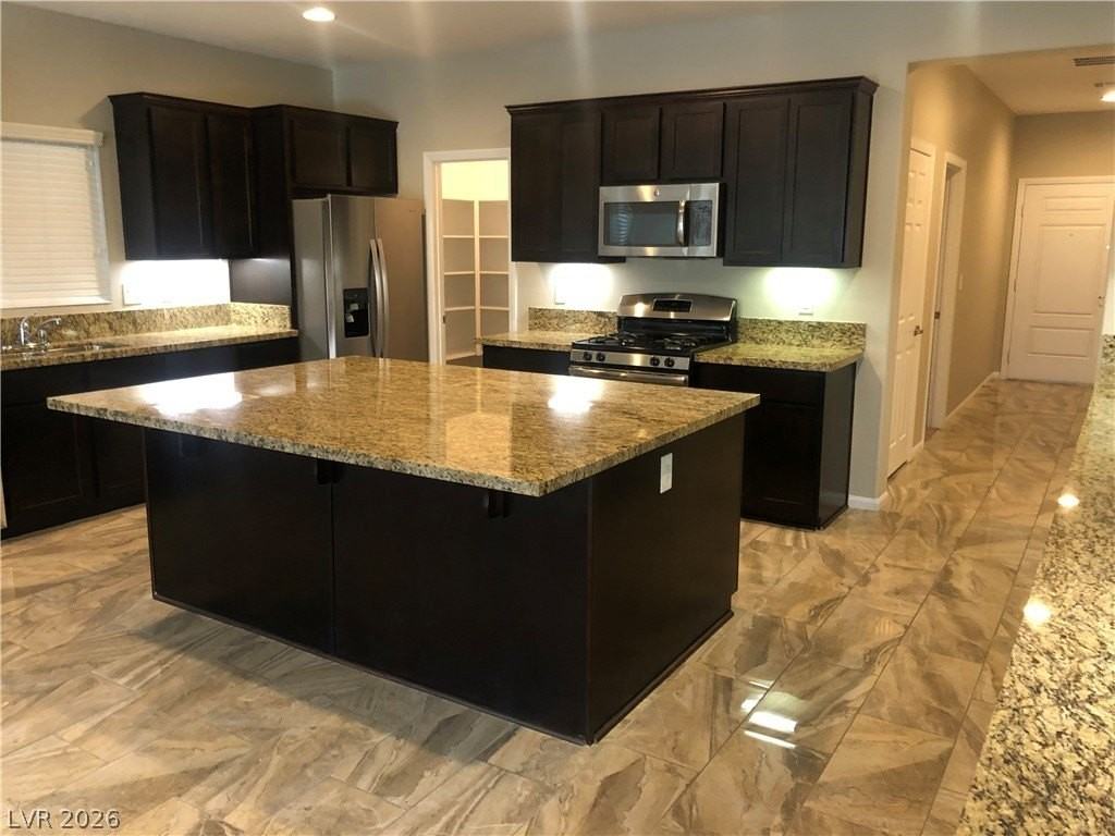 1513 Blues Ln - Photo 4 of 26