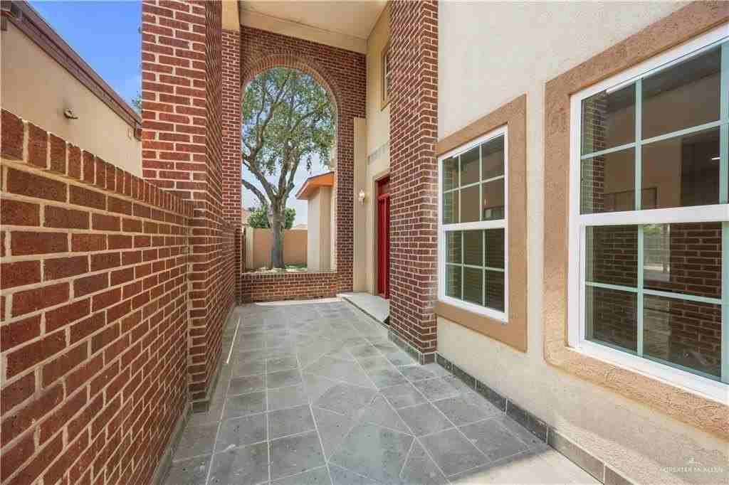 4317 N 5th St - Photo 3 of 33