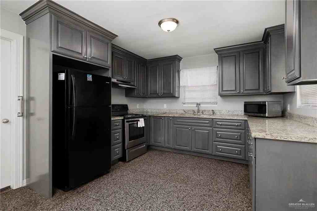 914 N 15th St - Photo 5 of 13
