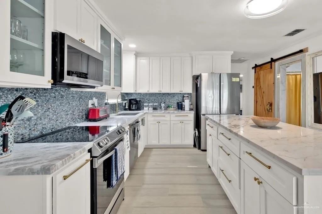 210 W Gardenia St #12 - Photo 5 of 19