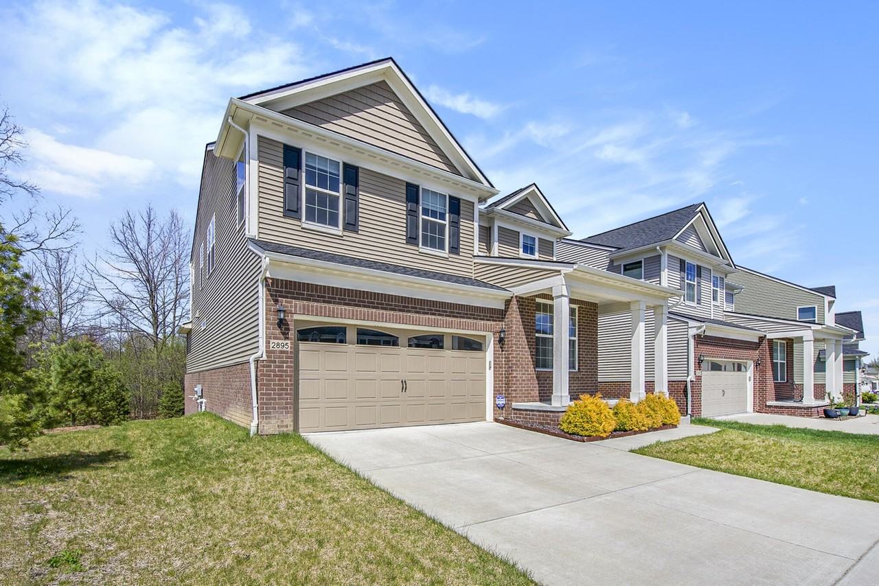 2895 Dillon Dr - Photo 3 of 40