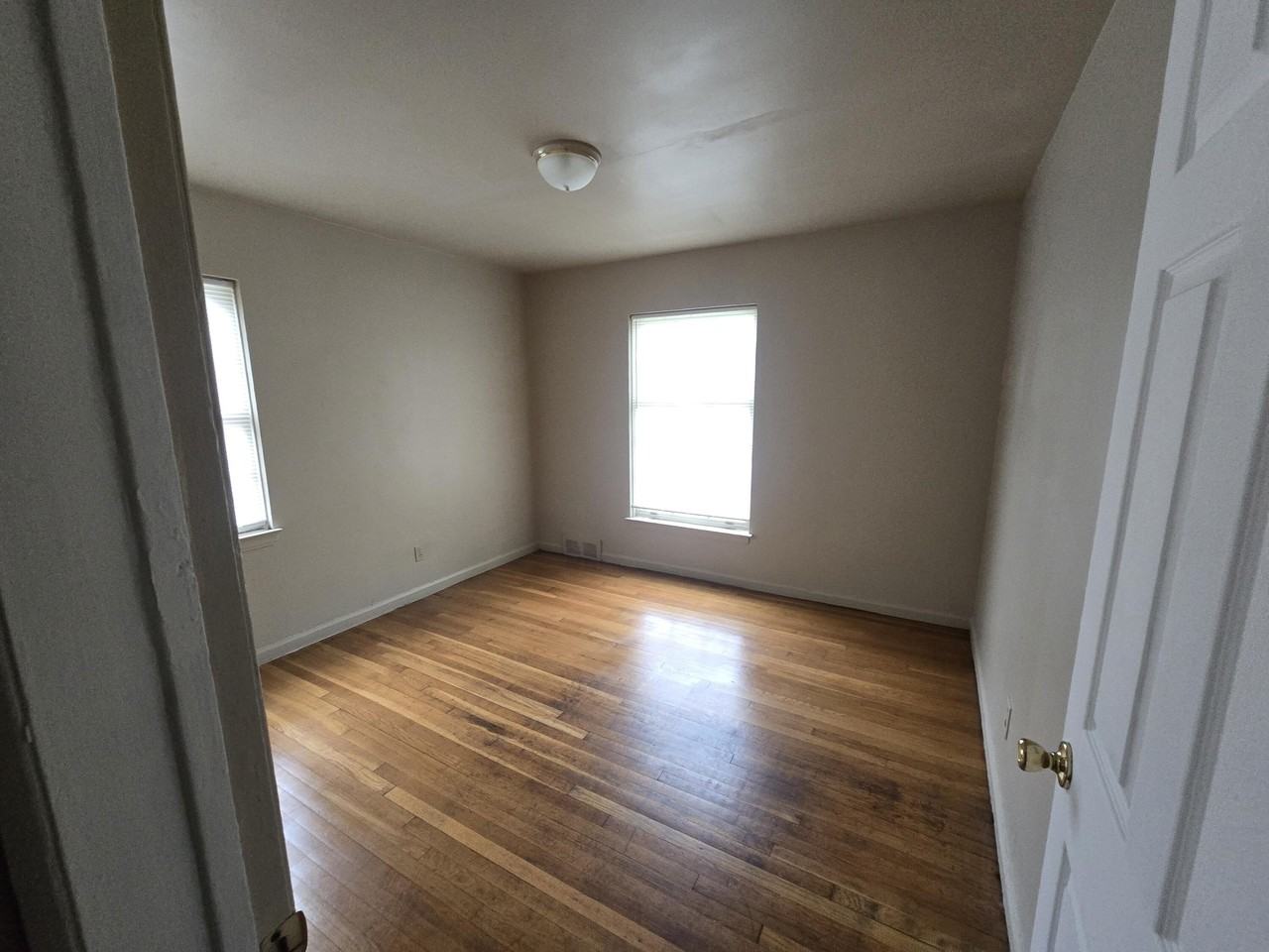 6109 Farmbrook St - Photo 6 of 17