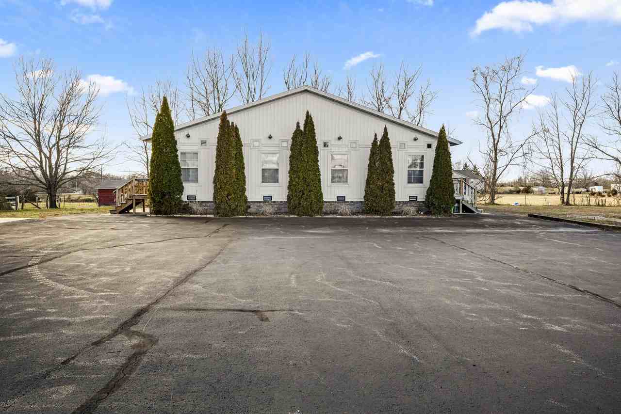 1543 S Tuscany Ct - Photo 4 of 18