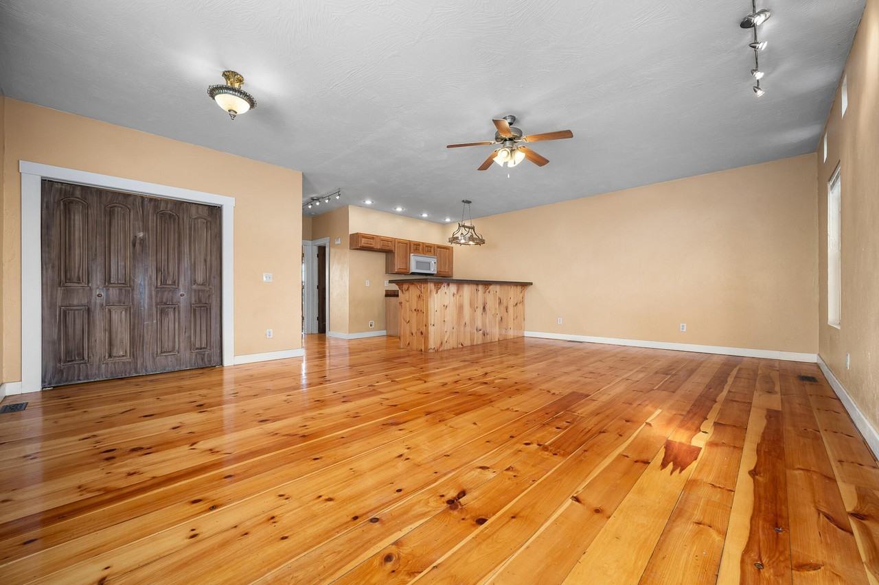 1543 S Tuscany Ct - Photo 6 of 18