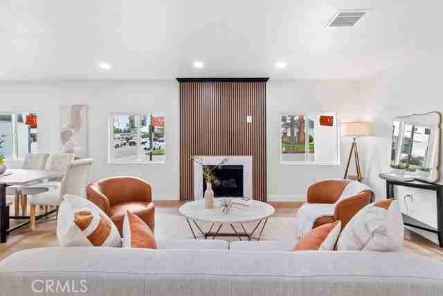 1421 E Norwood Pl - Photo 7 of 7