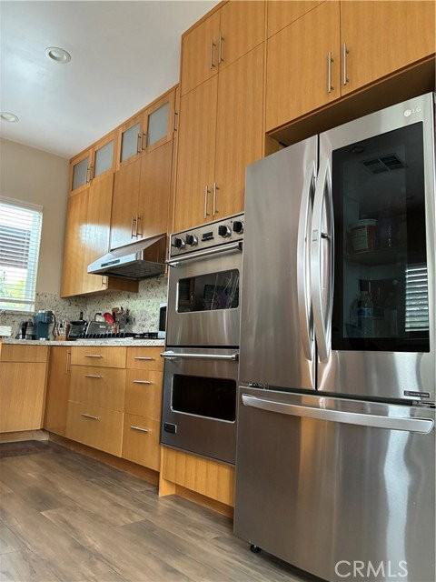 1018 La Presa Dr - Photo 3 of 8