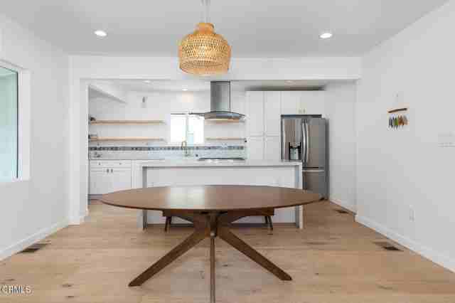 180 W Harriet St - Photo 4 of 8