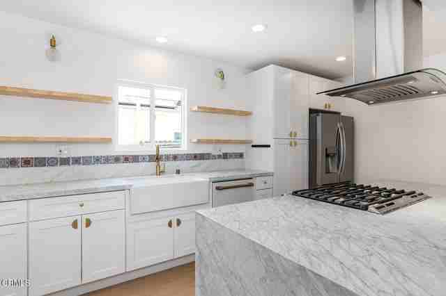 180 W Harriet St - Photo 5 of 8