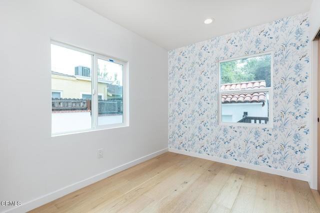 180 W Harriet St - Photo 7 of 8