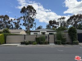 featured image of 15122 Morrison St